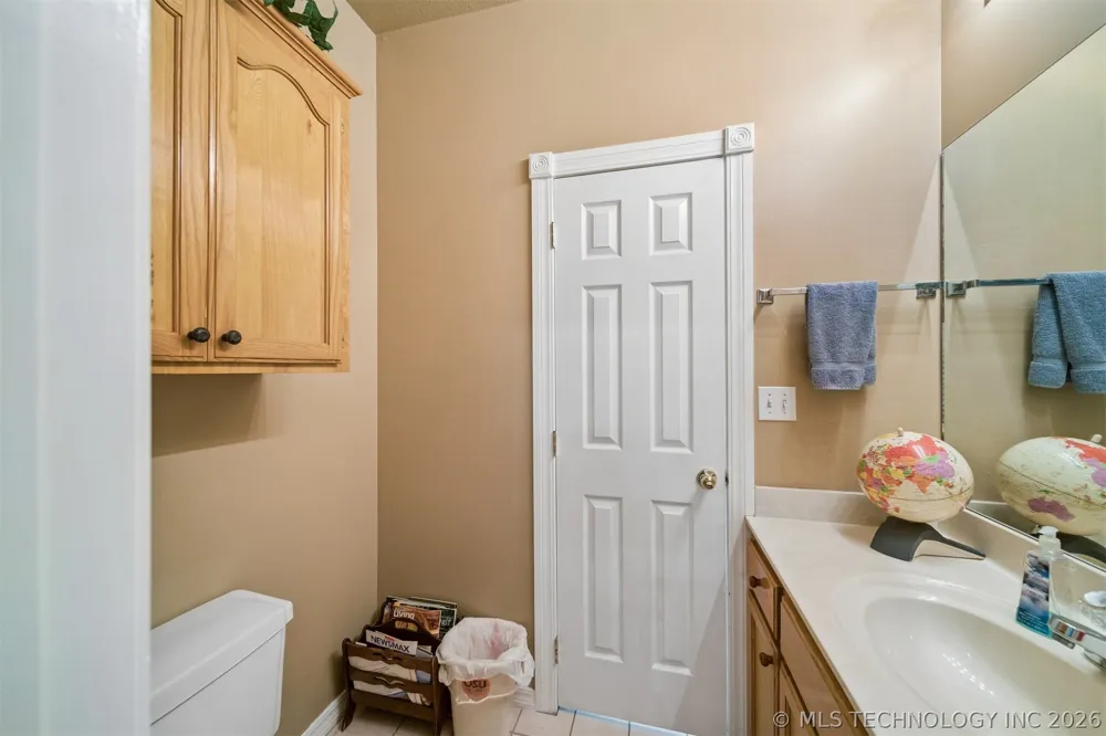 1406 NE Oakridge Drive Claremore, OK 74017