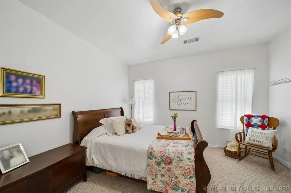 1406 NE Oakridge Drive Claremore, OK 74017