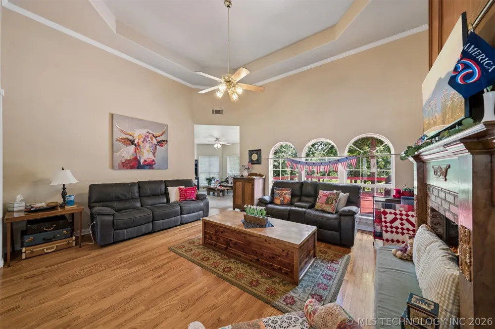 1406 NE Oakridge Drive Claremore, OK 74017