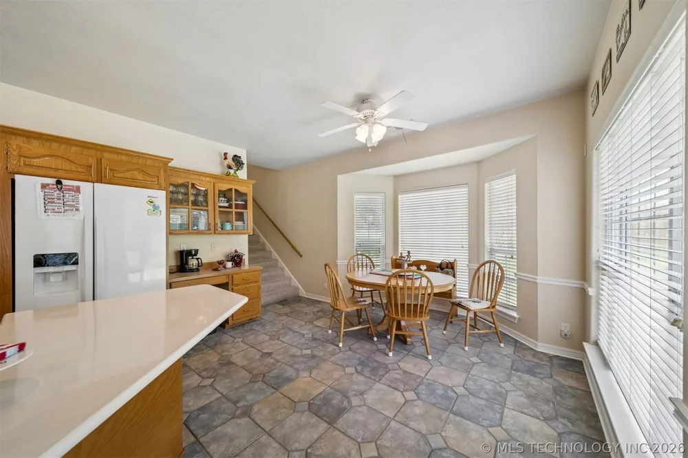 1406 NE Oakridge Drive Claremore, OK 74017