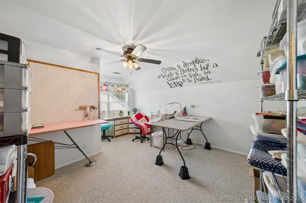 1406 NE Oakridge Drive Claremore, OK 74017
