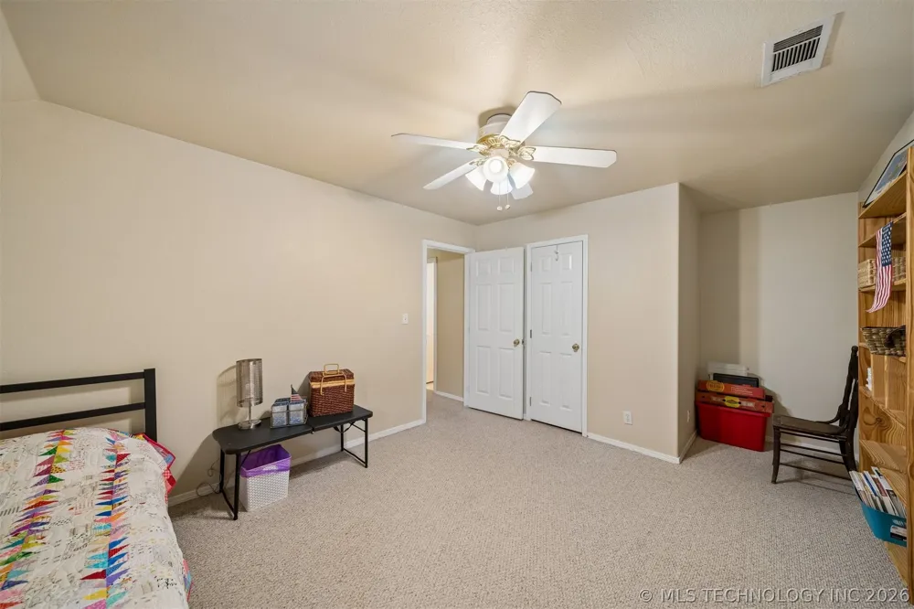 1406 NE Oakridge Drive Claremore, OK 74017