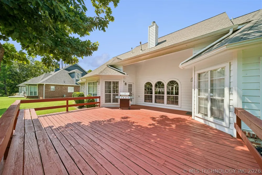 1406 NE Oakridge Drive Claremore, OK 74017