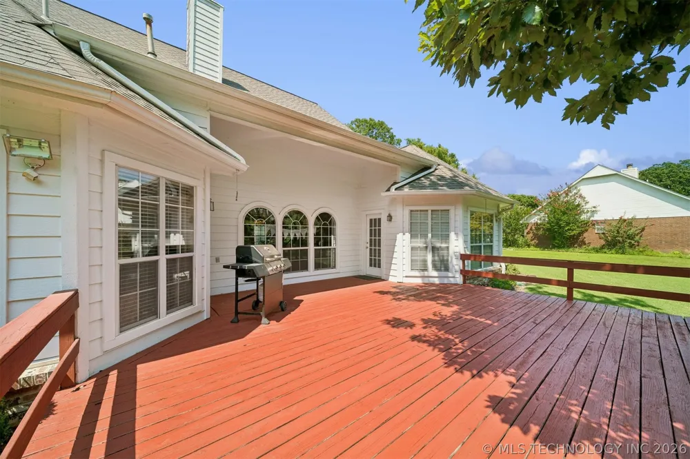 1406 NE Oakridge Drive Claremore, OK 74017