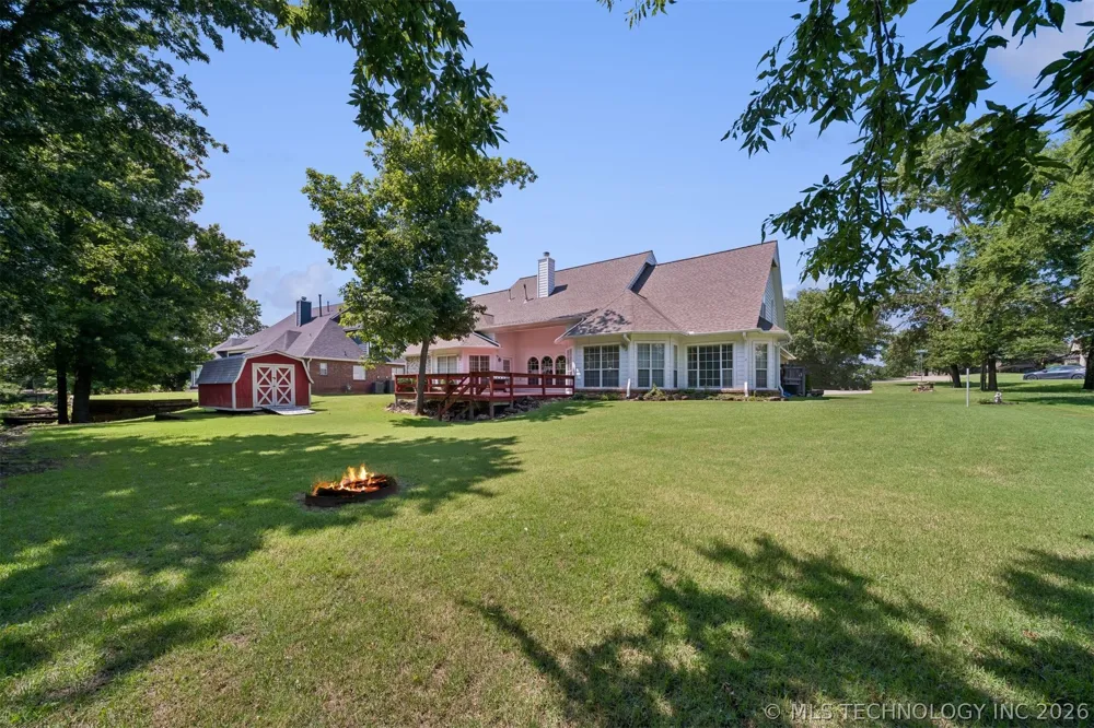 1406 NE Oakridge Drive Claremore, OK 74017