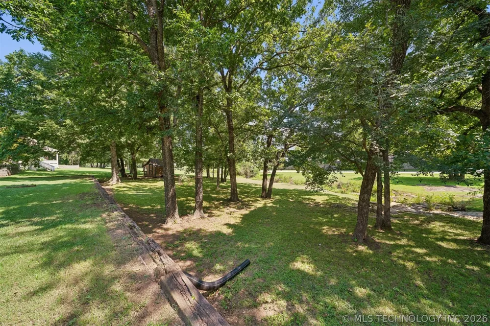 1406 NE Oakridge Drive Claremore, OK 74017