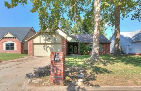 7707 E 89th Place