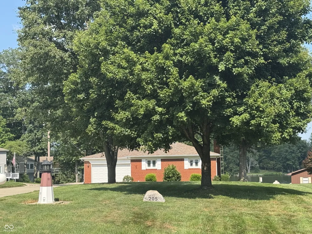 205 W Oneida Trail Greensburg, IN 47240