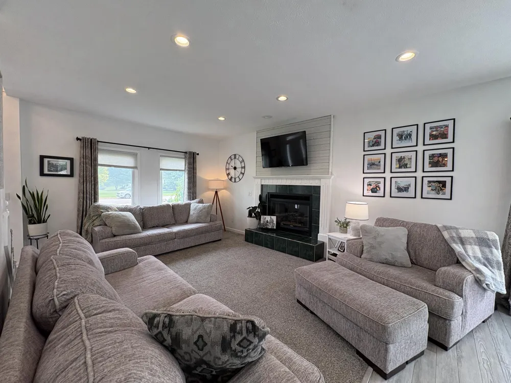 1694 Leisure Court Dorr, MI 49323