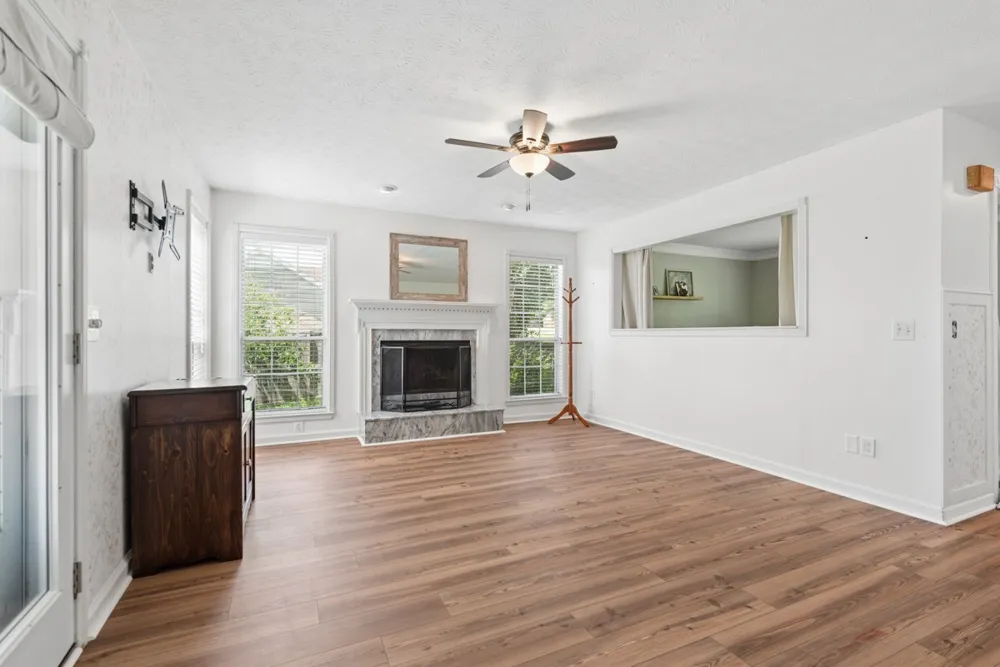 1214 Hollis Terrace Cottontown, TN 37048