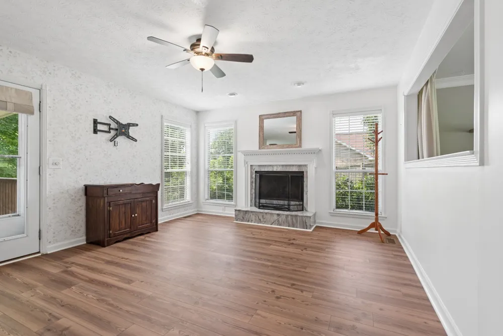 1214 Hollis Terrace Cottontown, TN 37048