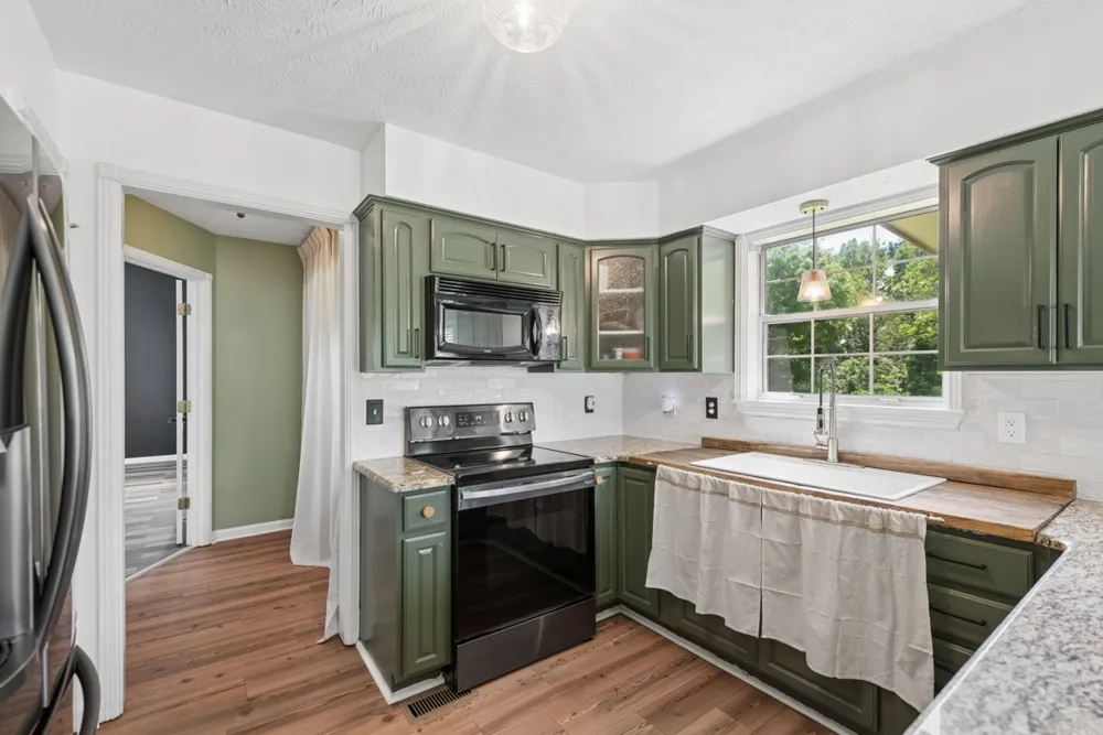 1214 Hollis Terrace Cottontown, TN 37048