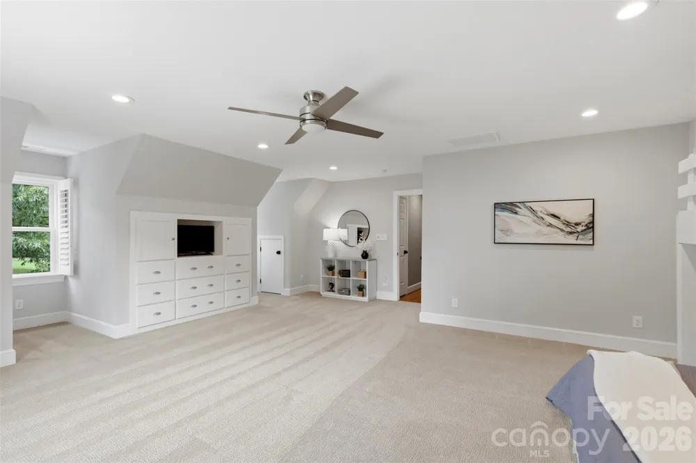 170 S Kimberly Road Davidson, NC 28036