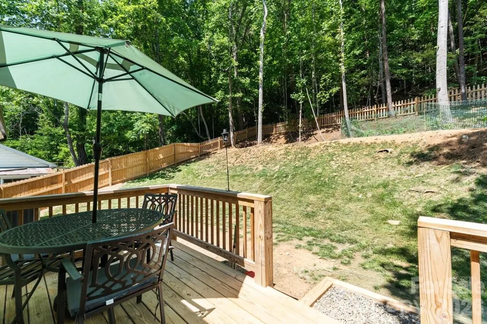 98 Dryid Hill Road Swannanoa, NC 28778