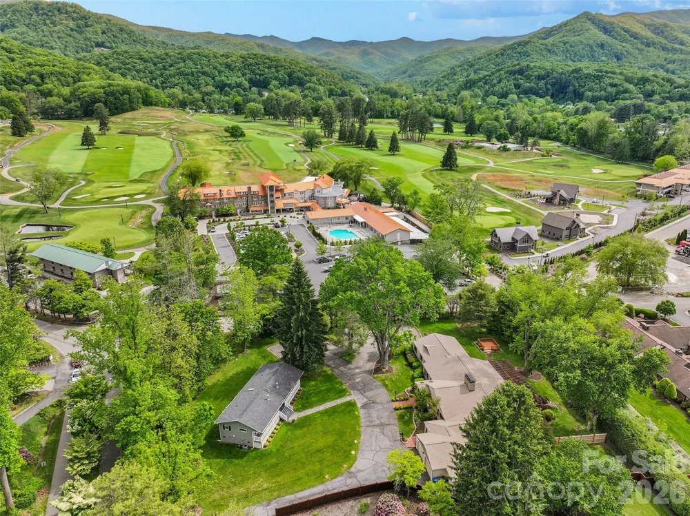 142 Country Club Drive Waynesville, NC 28786