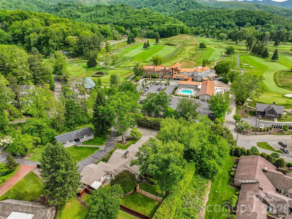 142 Country Club Drive Waynesville, NC 28786