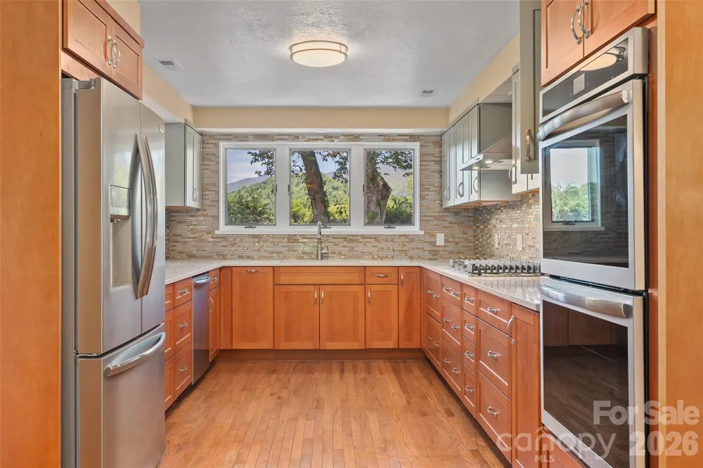 142 Country Club Drive Waynesville, NC 28786