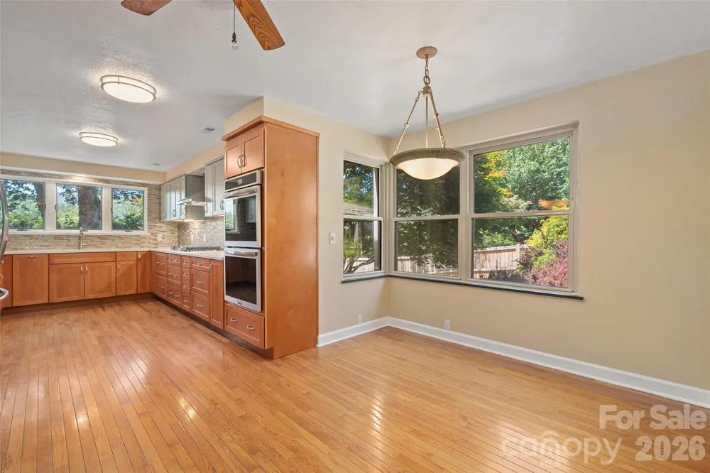 142 Country Club Drive Waynesville, NC 28786