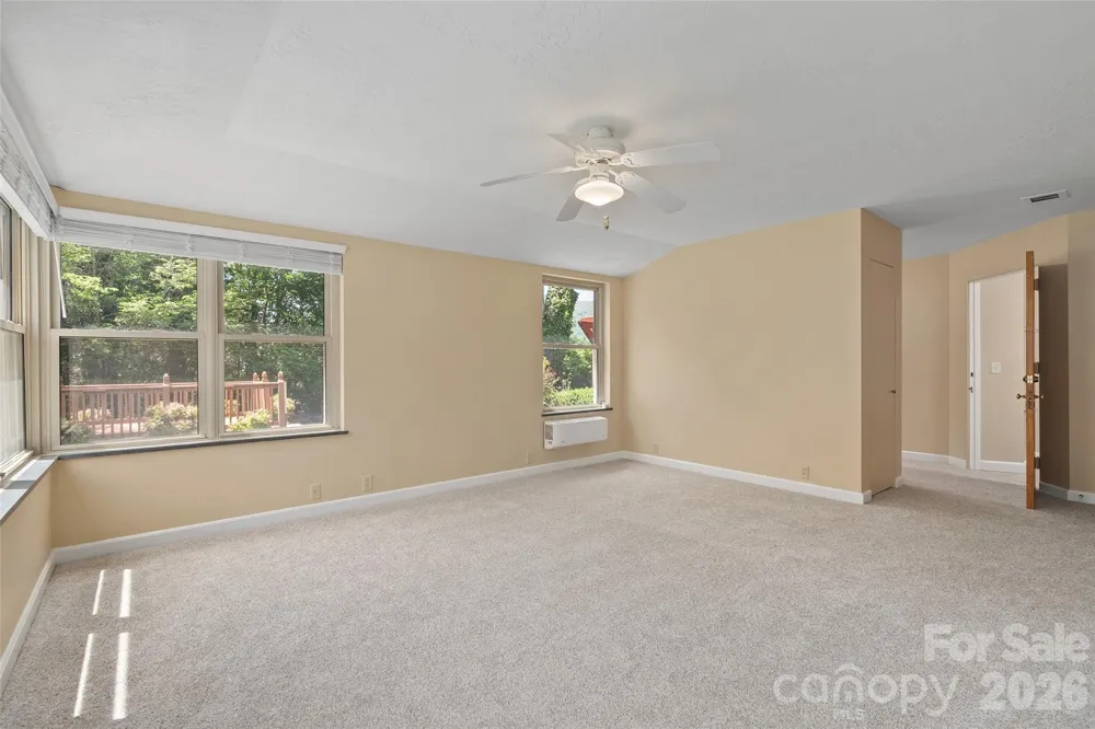 142 Country Club Drive Waynesville, NC 28786
