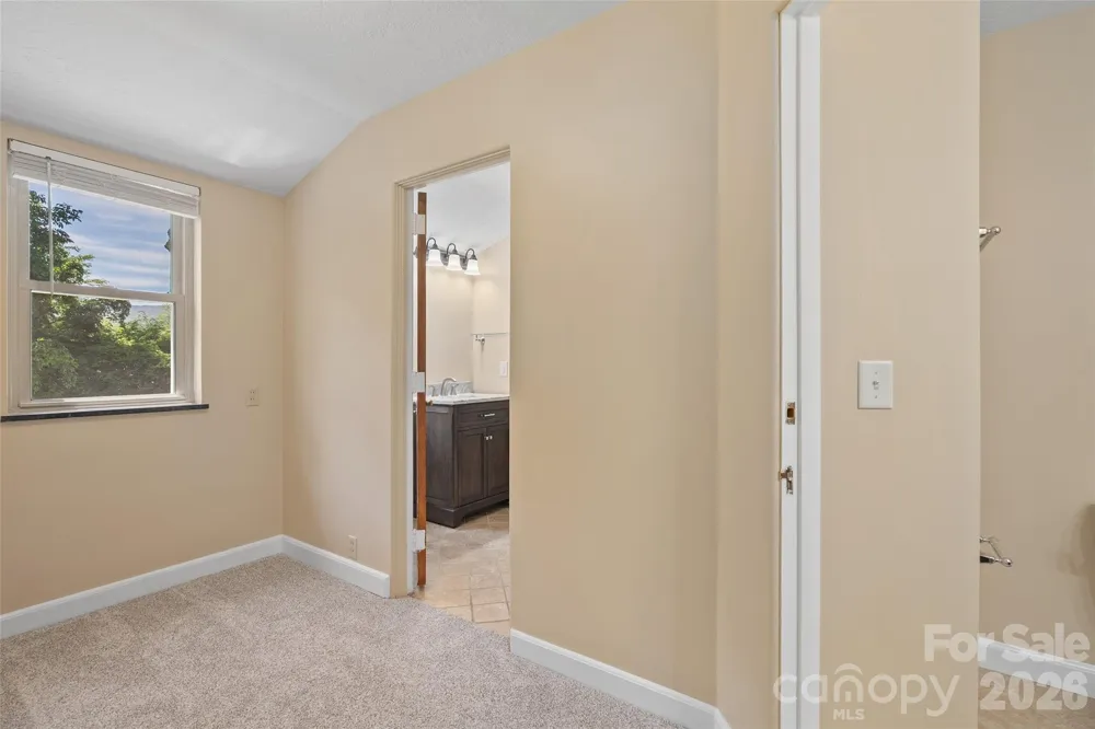 142 Country Club Drive Waynesville, NC 28786