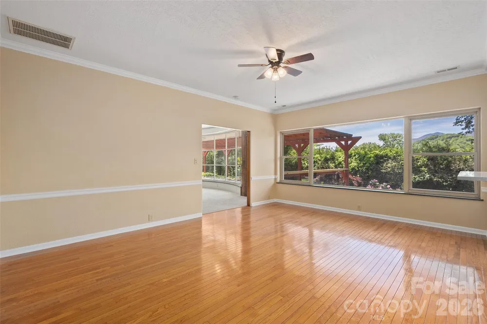142 Country Club Drive Waynesville, NC 28786