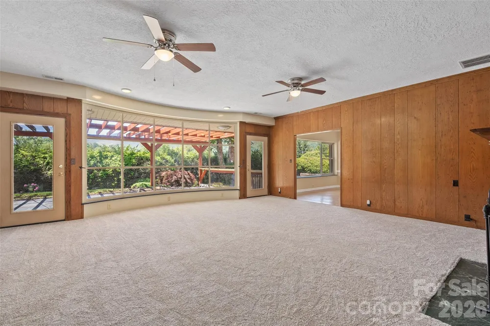 142 Country Club Drive Waynesville, NC 28786