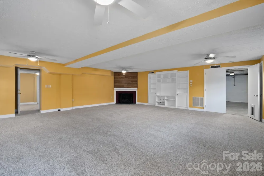 142 Country Club Drive Waynesville, NC 28786