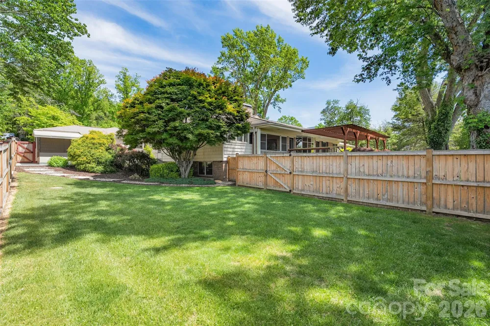 142 Country Club Drive Waynesville, NC 28786