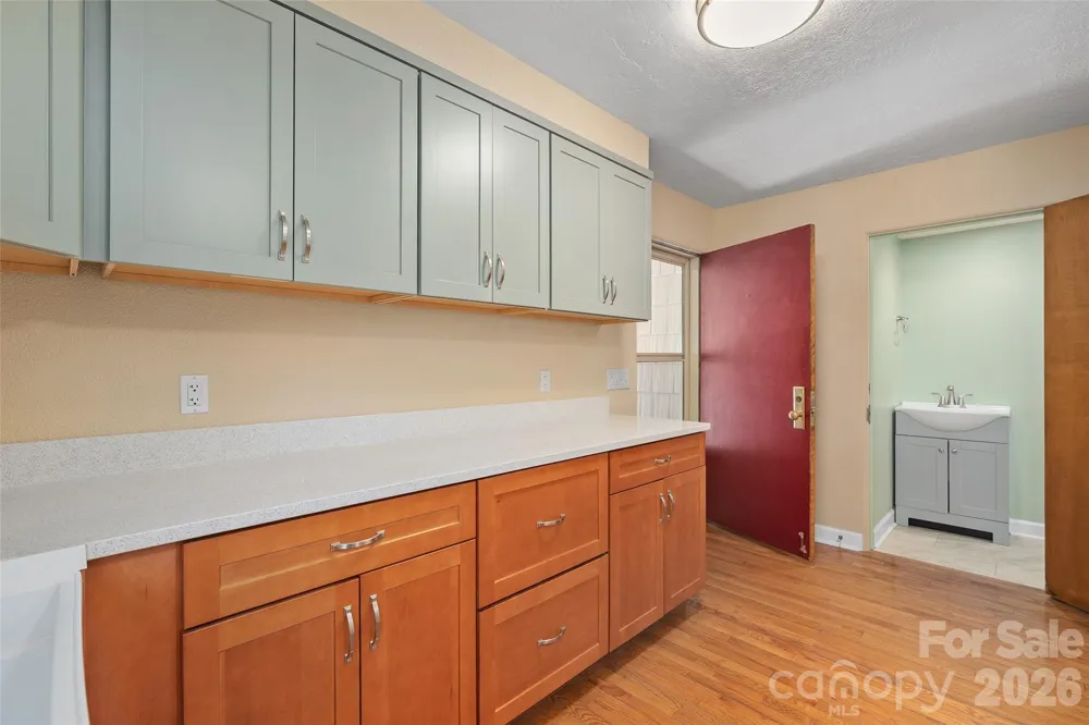 142 Country Club Drive Waynesville, NC 28786