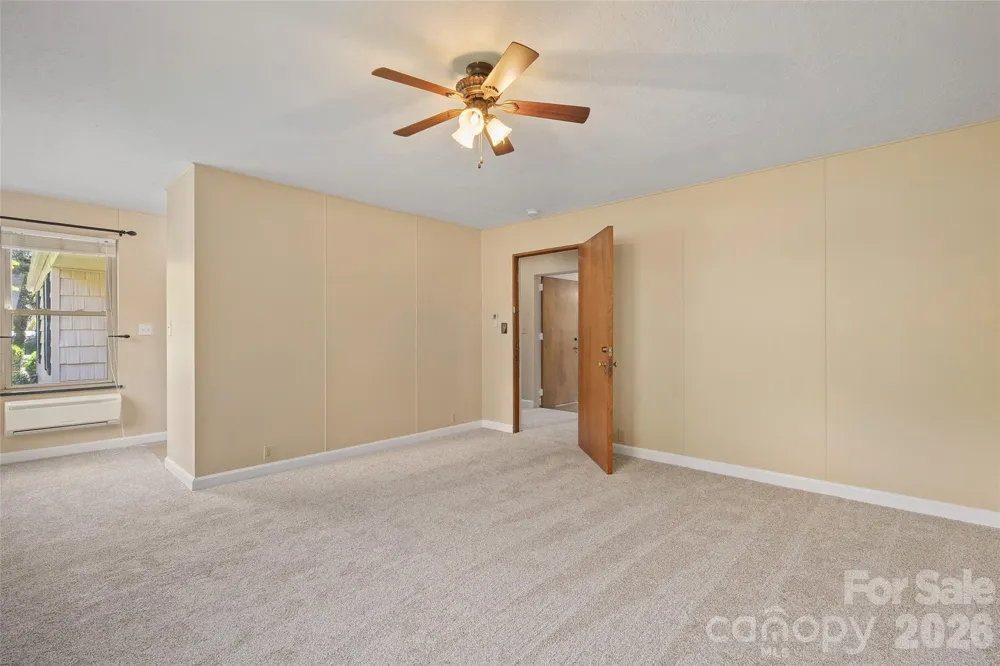 142 Country Club Drive Waynesville, NC 28786