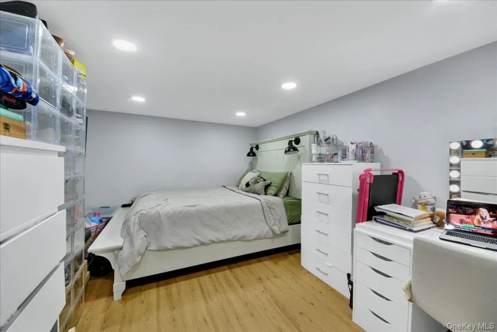 1804 Seminole Avenue Bronx, NY 10461