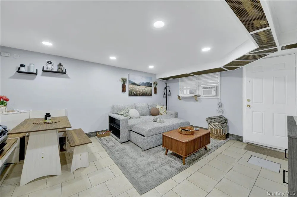 1804 Seminole Avenue Bronx, NY 10461