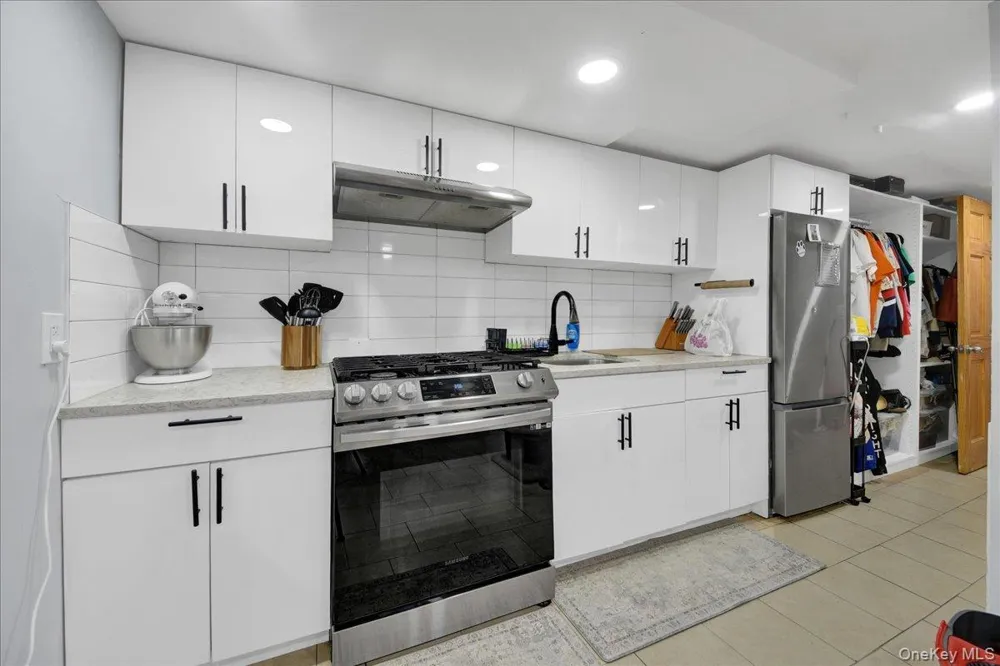 1804 Seminole Avenue Bronx, NY 10461