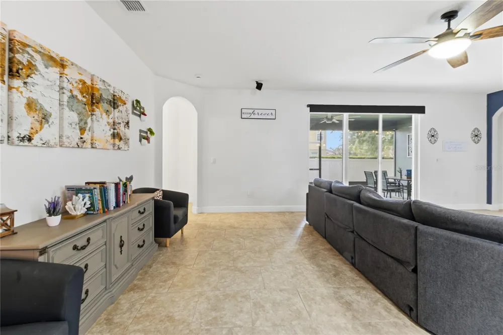 433 AMETHYST AVENUE Auburndale, FL 33823