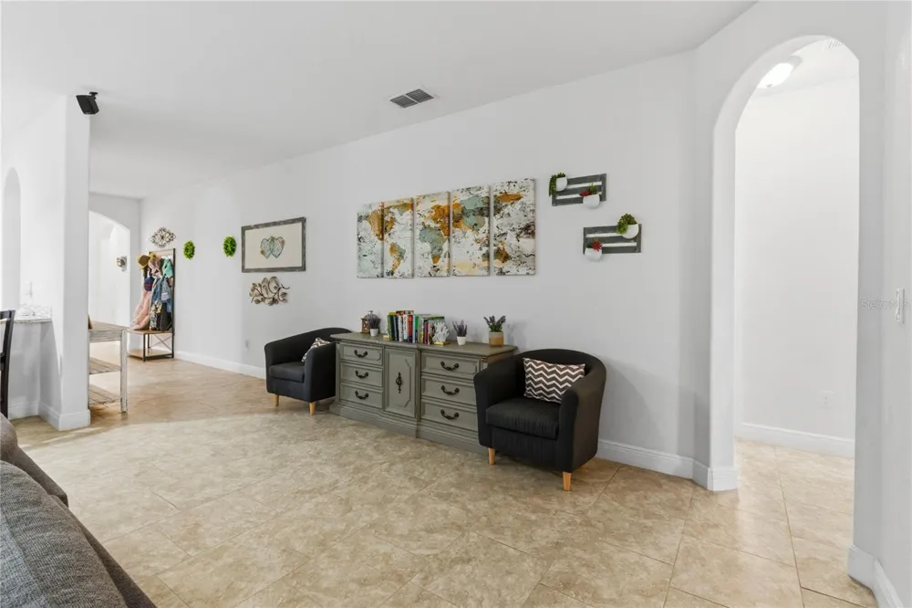433 AMETHYST AVENUE Auburndale, FL 33823