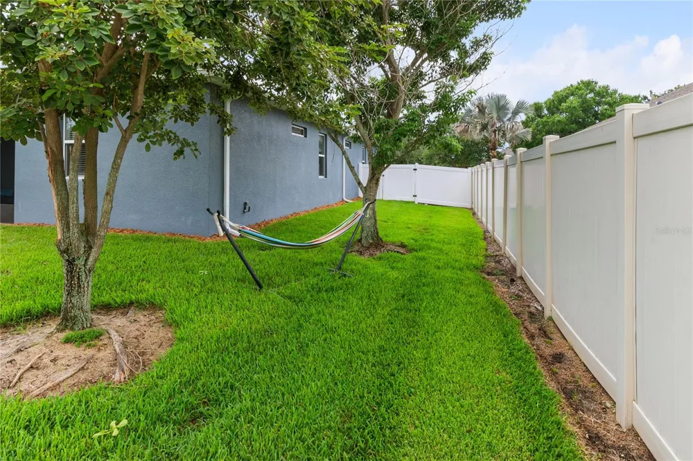 433 AMETHYST AVENUE Auburndale, FL 33823