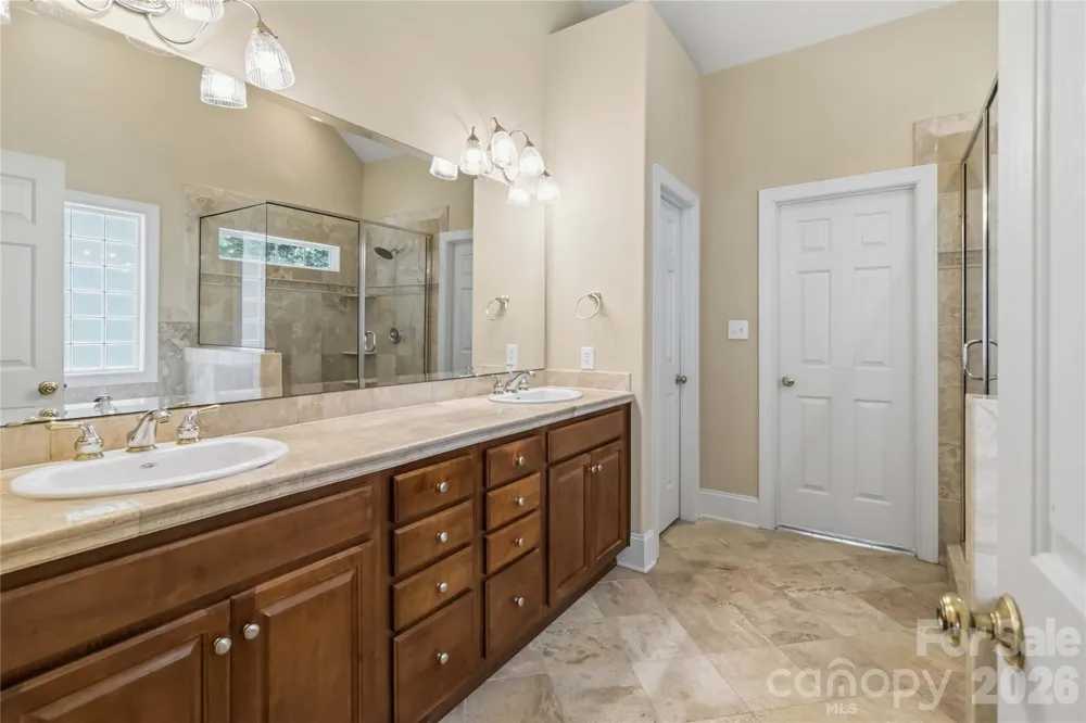 280 Catawba Crest Lane Lake Wylie, SC 29710