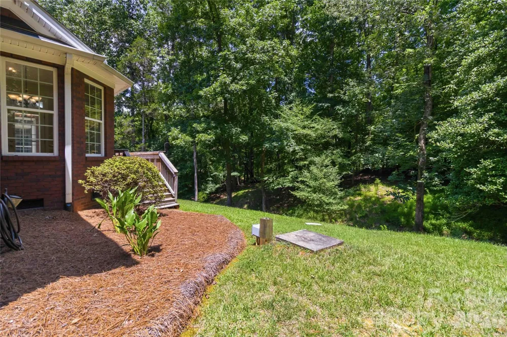280 Catawba Crest Lane Lake Wylie, SC 29710
