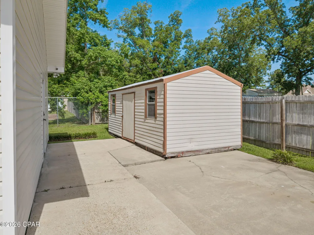 1552 Brickyard Road Chipley, FL 32428