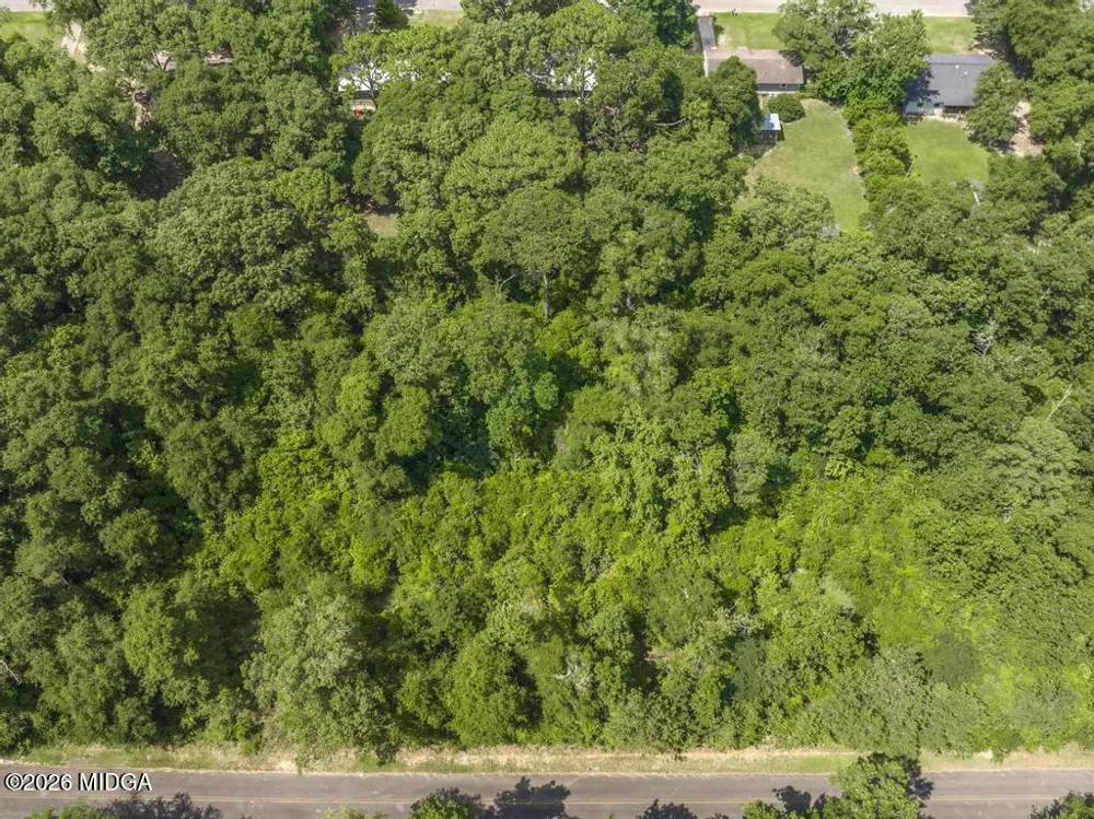 203 Hickory Drive Perry, GA 31069
