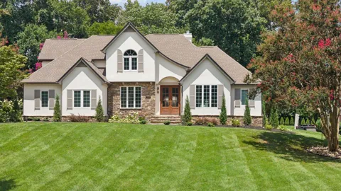 681 Paragon Parkway NW