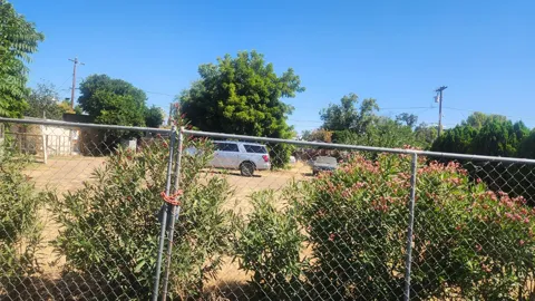 5025 E Kings Canyon
