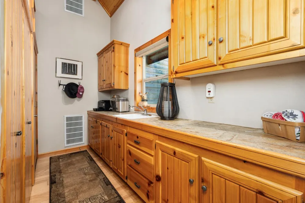 42331 Granite Rim Shaver Lake, CA 93664