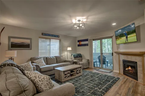 1509 Point Drive #103