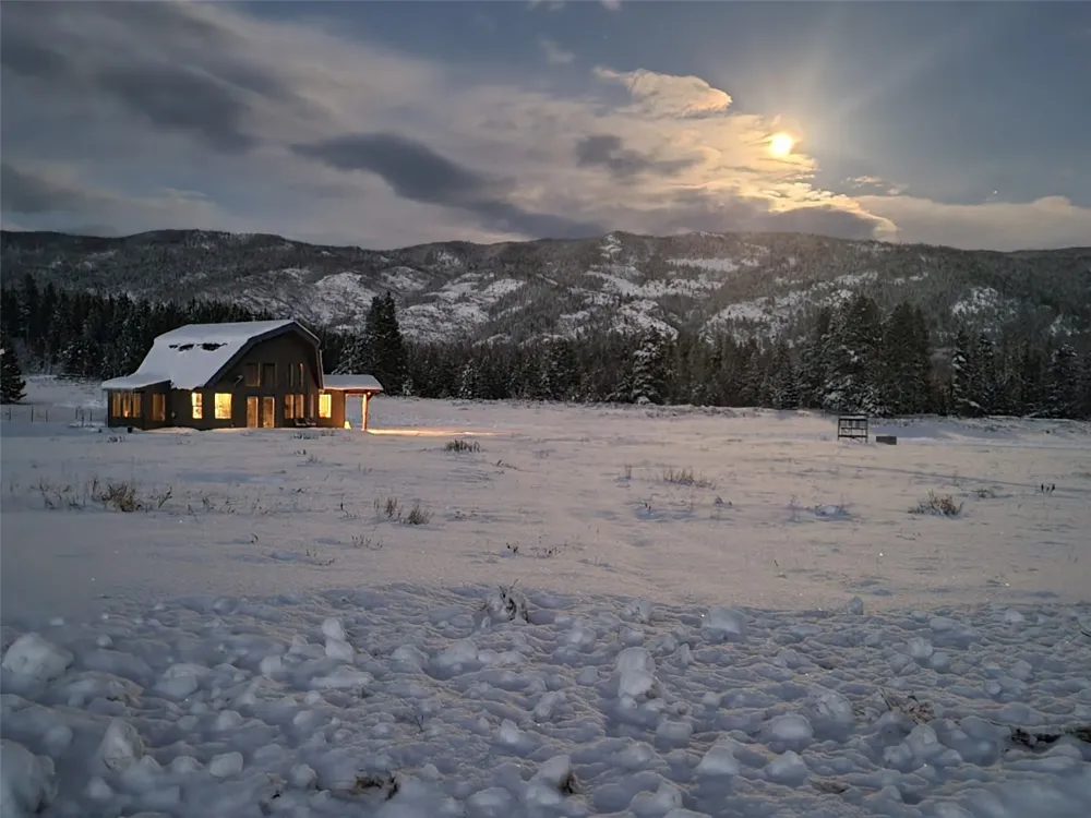 21109 Yuma Way Oak Creek, CO 80467