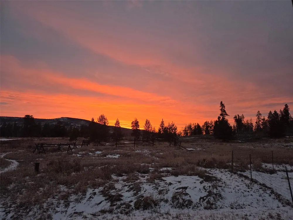 21109 Yuma Way Oak Creek, CO 80467