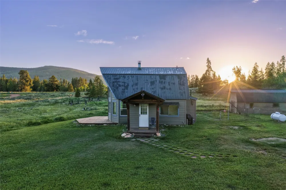 21109 Yuma Way Oak Creek, CO 80467