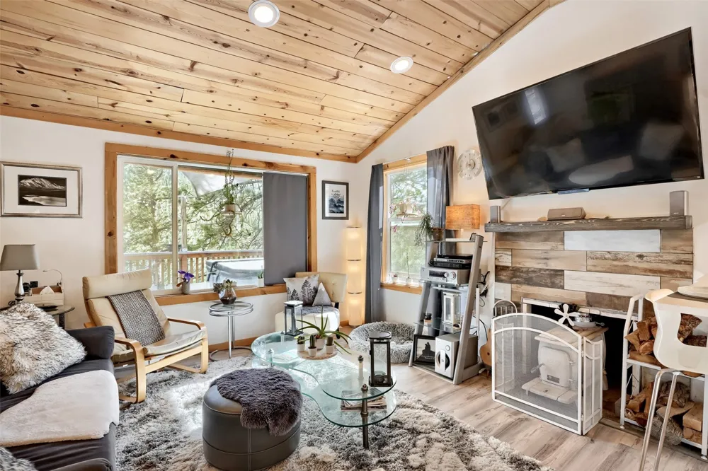 226 Hall Road Bailey, CO 80421