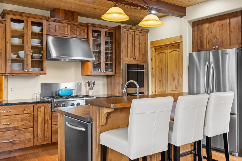 23020 Lynx Basin Lane Oak Creek, CO 80467