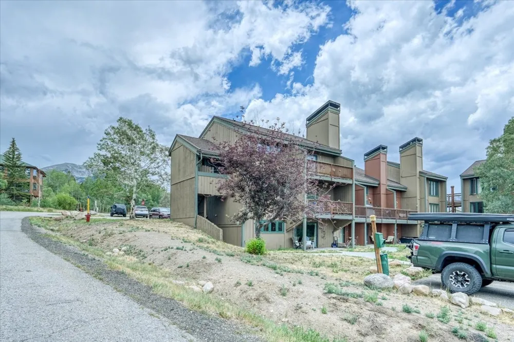 365 Salt Lick Circle #365 Silverthorne, CO 80498